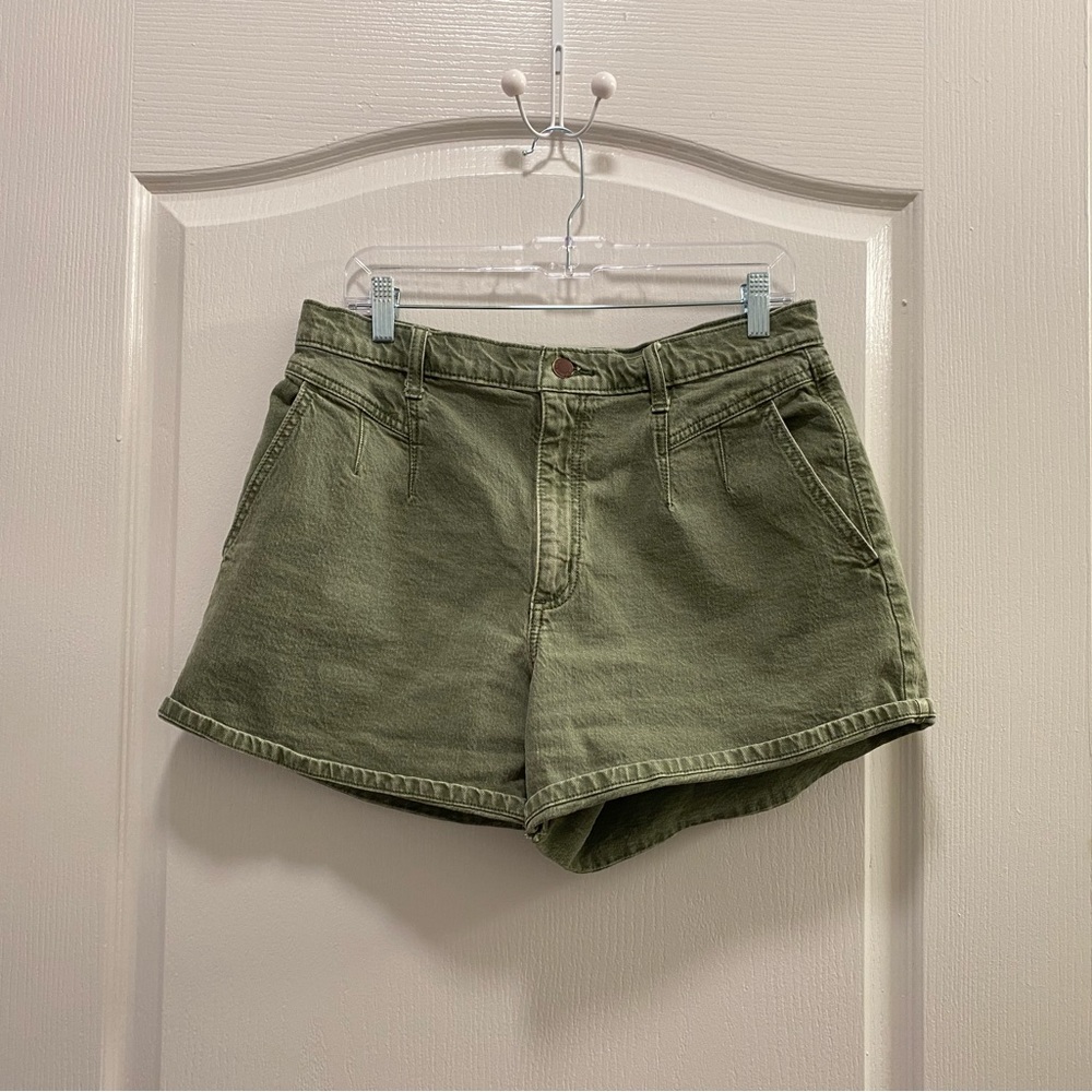 Universal Thread Shorts - Picture 2 of 6